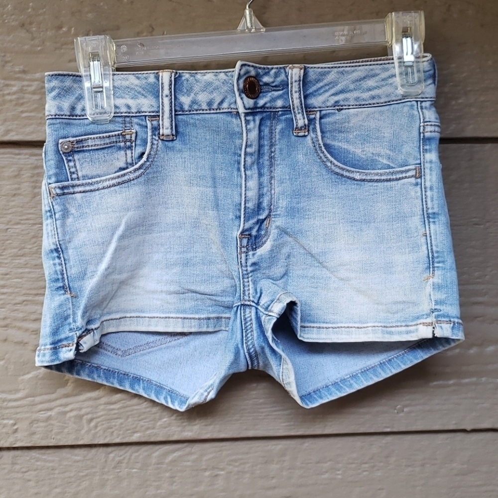 American Eagle Light Wash Stretch Hi Rise